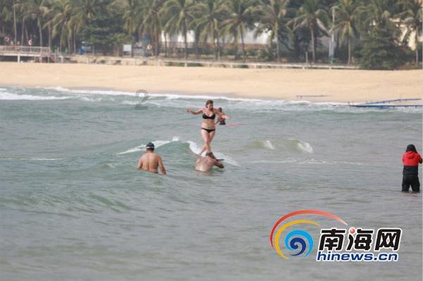 救援蓝色小兔